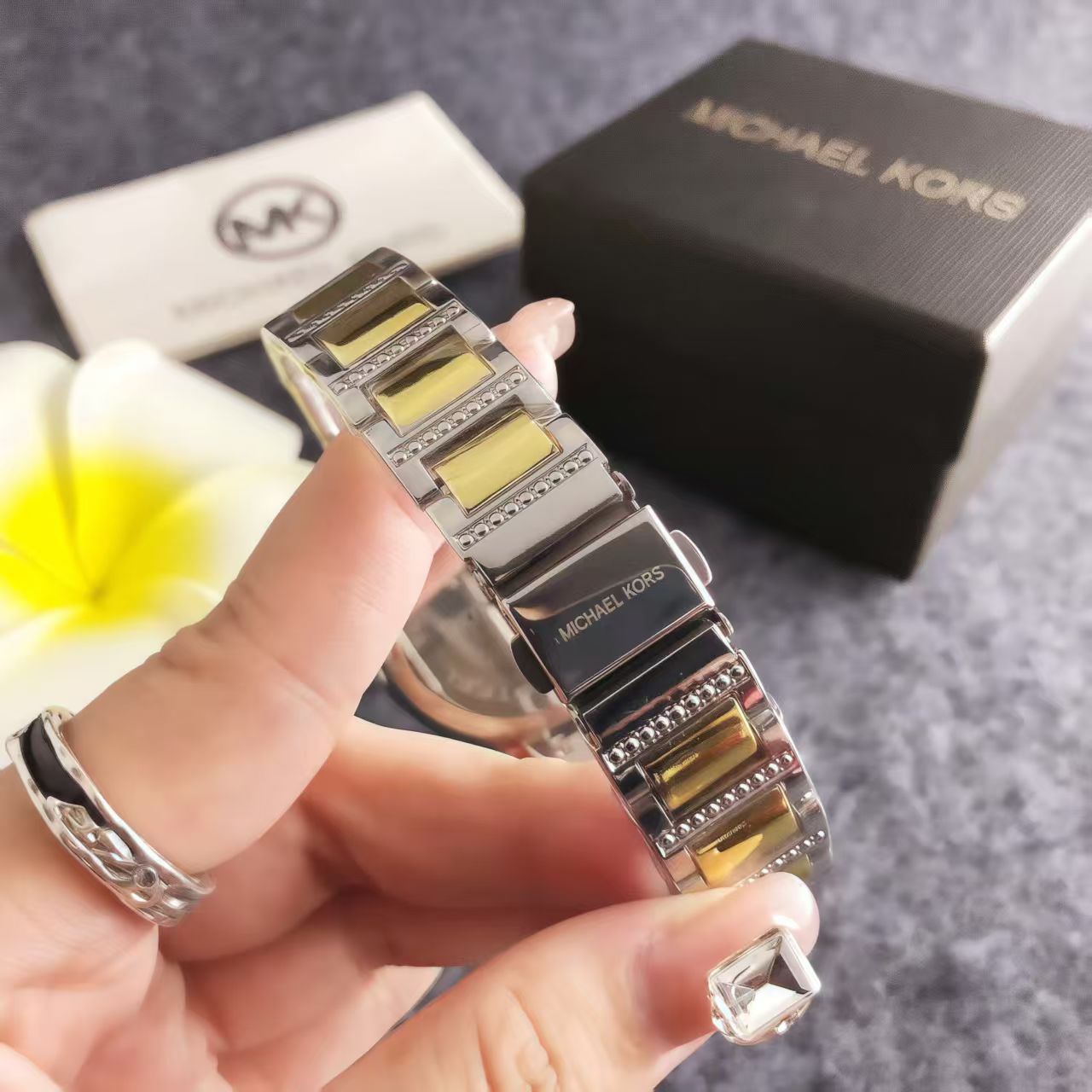 2026 MICHAEL KORS Set Orologio - Zero Luxury Watch recensione e prezzo
