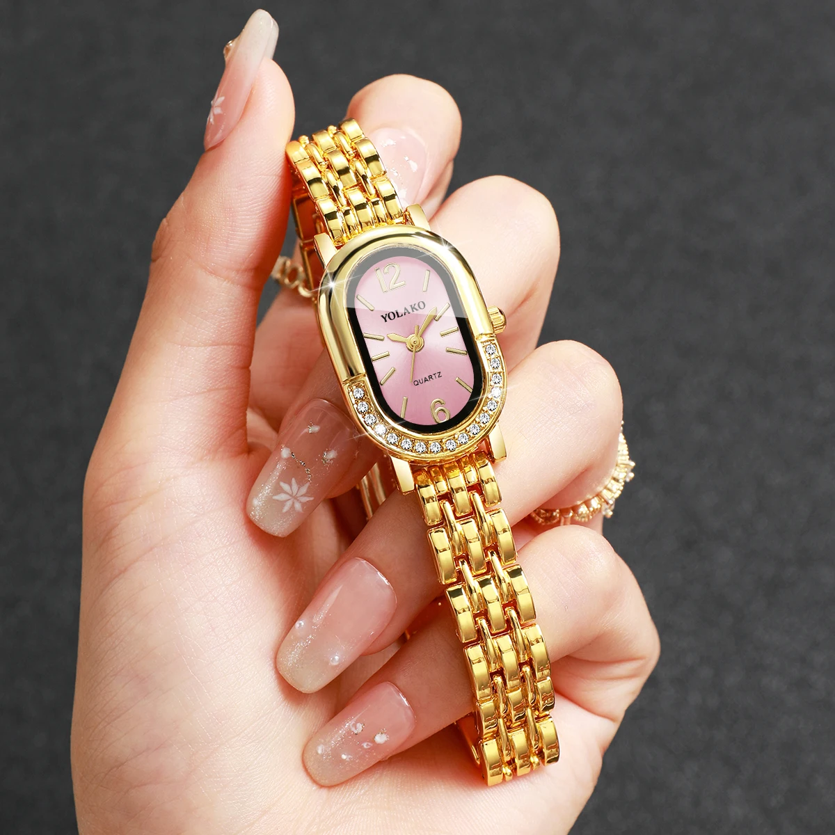 Orologio da donna di lusso con - Luxury Watch Display Case recensione e prezzo