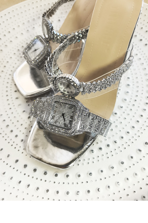 Design originale Orologio in c - Luxury Watch For Women recensione e prezzo